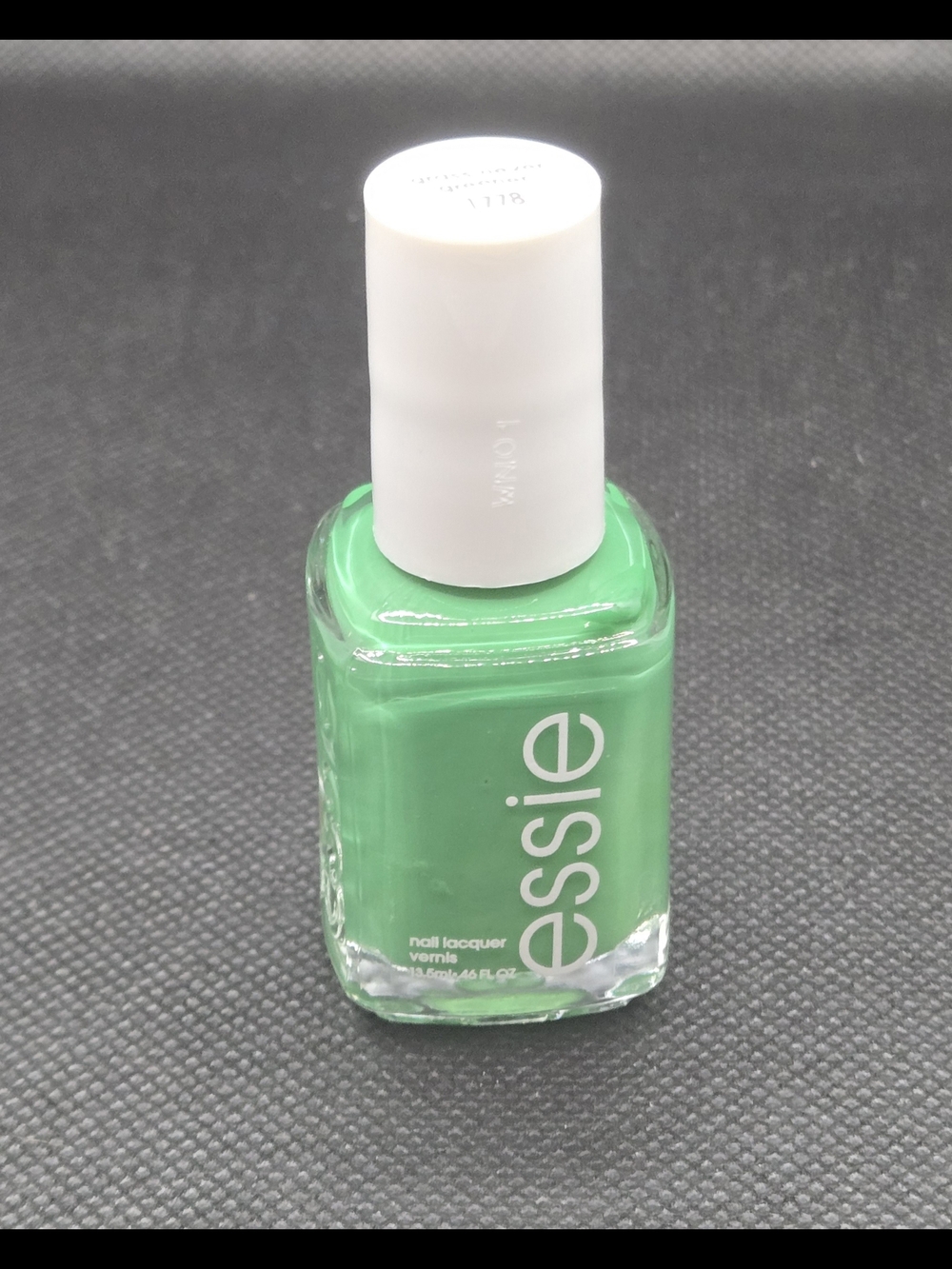 Essie "grass never greener" 1778